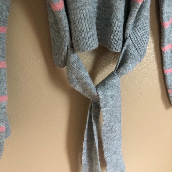 NWT Wayf Grey / Pink Front Tie Sweater Sz M - Picture 7 of 7